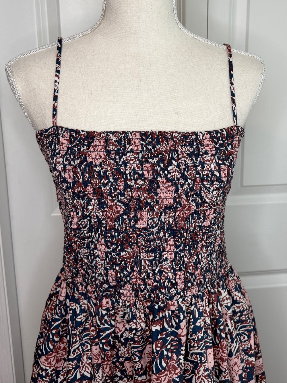 Ann Taylor Blue Pink Floral Smocked Flare Midi Dress 10 Spaghetti Straps Pockets - Picture 3 of 11